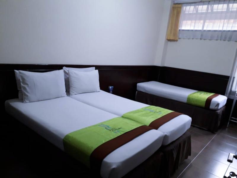 Hotel Bumi Makmur Indah by ZUZU - Oda