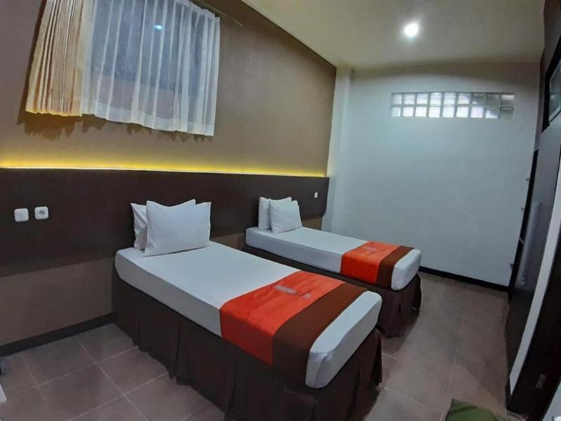 Hotel Bumi Makmur Indah by ZUZU - Oda
