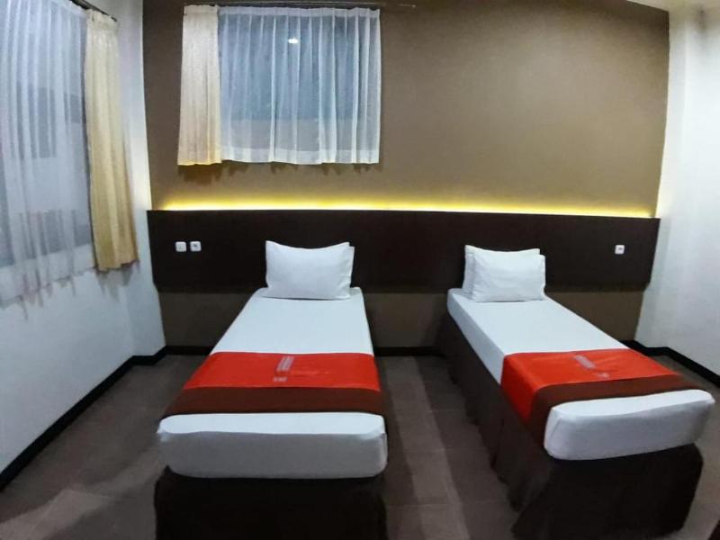 Hotel Bumi Makmur Indah by ZUZU - Oda