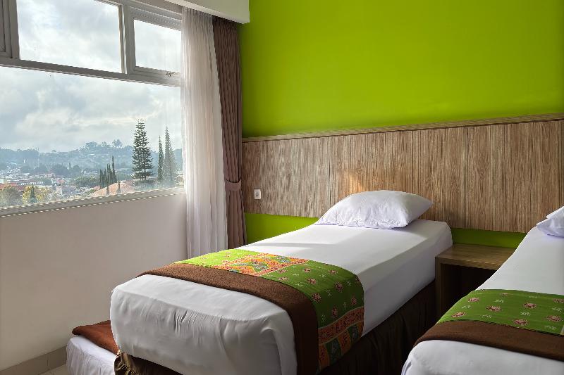 Hotel Bumi Makmur Indah by ZUZU - Oda