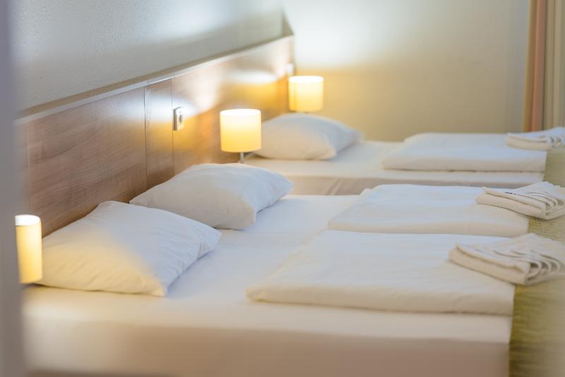 Baross Hotel by Mellow Mood Hotels - Oda