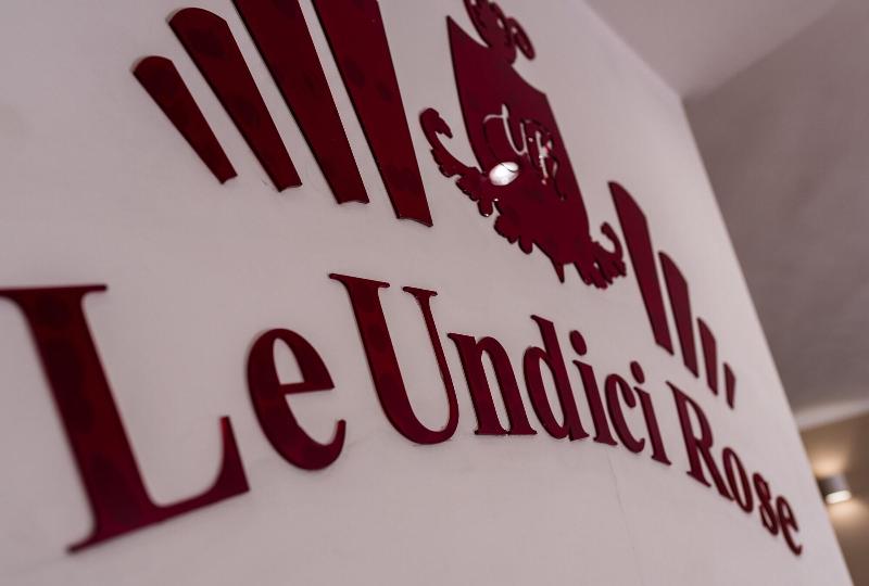 Le Undici Rose - Lobi
