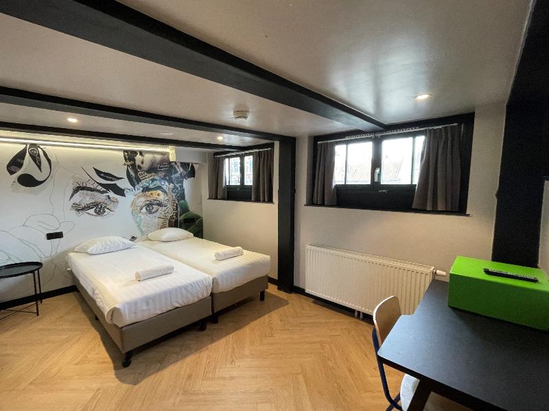 Heart Of Amsterdam - Oda