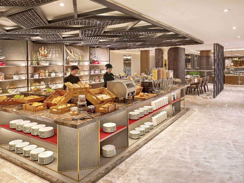 Novotel Jakarta Cikini - Restoran