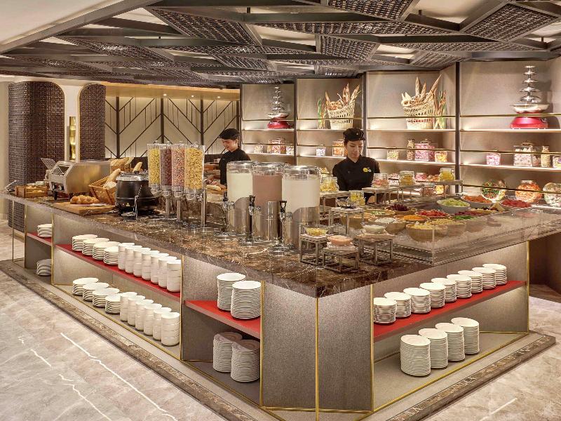 Novotel Jakarta Cikini - Restoran