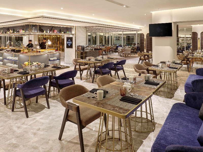 Novotel Jakarta Cikini - Restoran