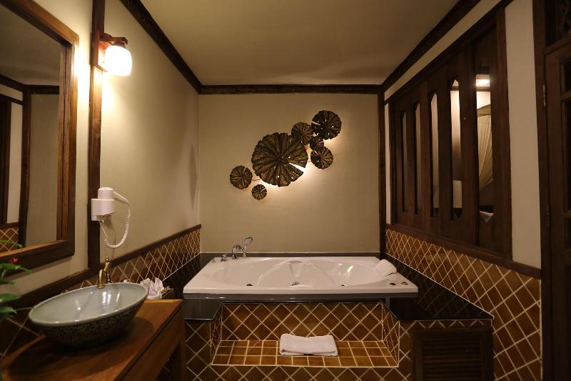 Amata Lanna Village Hotel - Oda