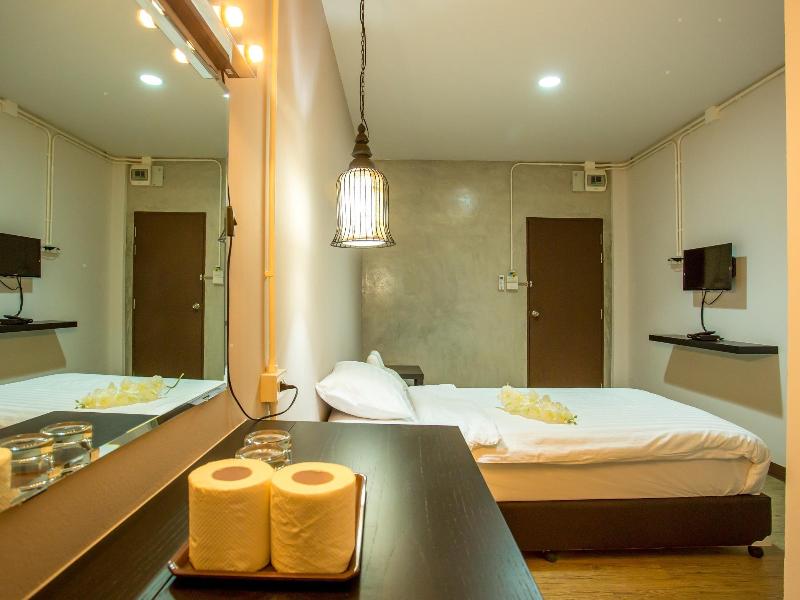 First Residence - Genel