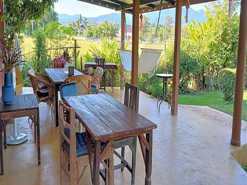 Country Retreat - Genel