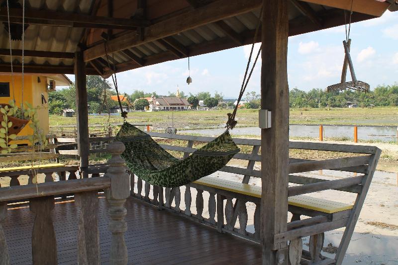 Country Retreat - Genel