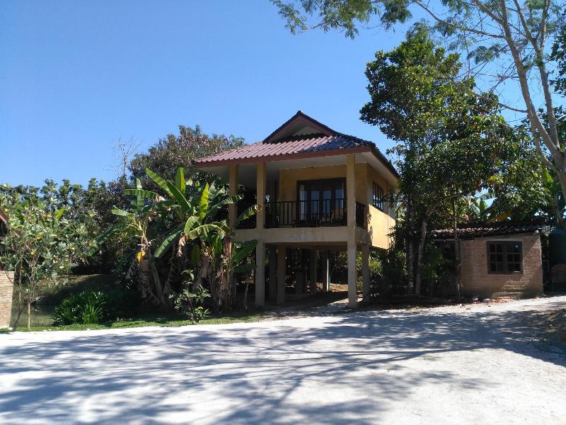 Country Retreat - Genel