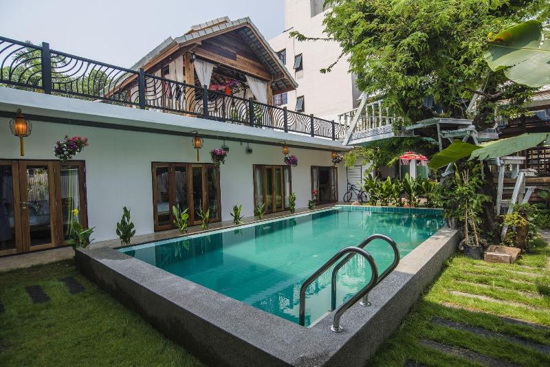 Garden Yard Inn Chiangmai - Havuz