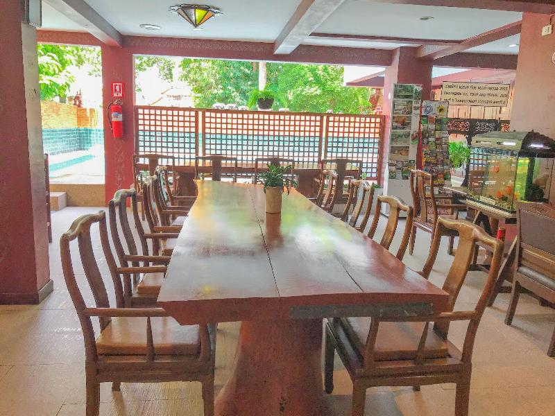 S K House 2 - Restoran