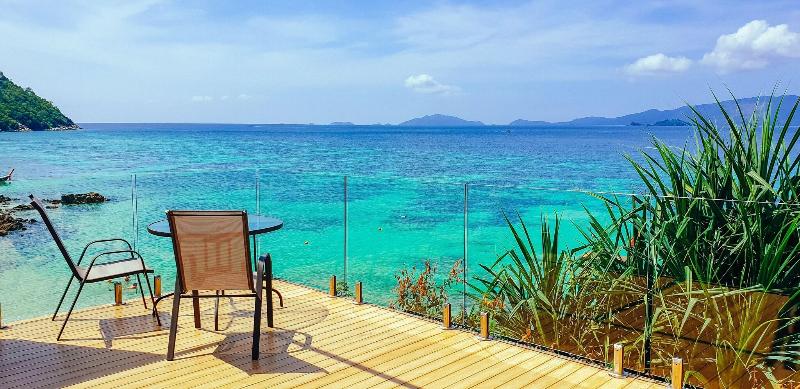 The Cliff Lipe Resort - Teras