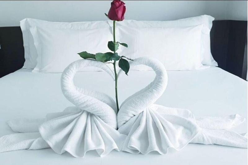 The Bridge Residence Hotel - Lobi