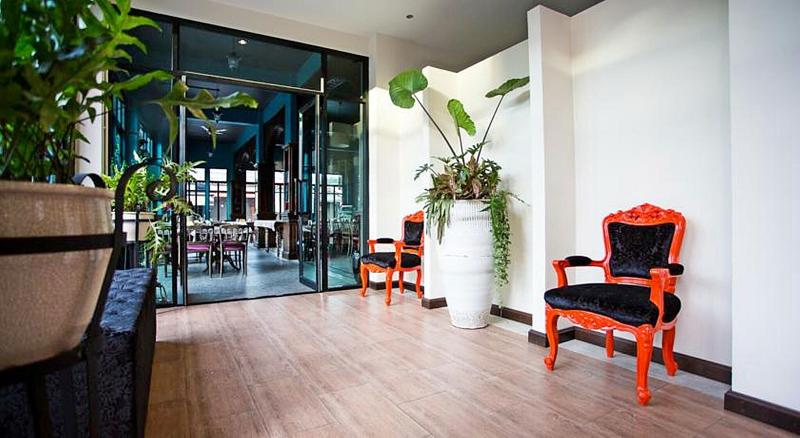 The Bridge Residence Hotel - Lobi