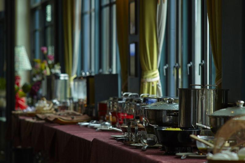 The Bridge Residence Hotel - Restoran