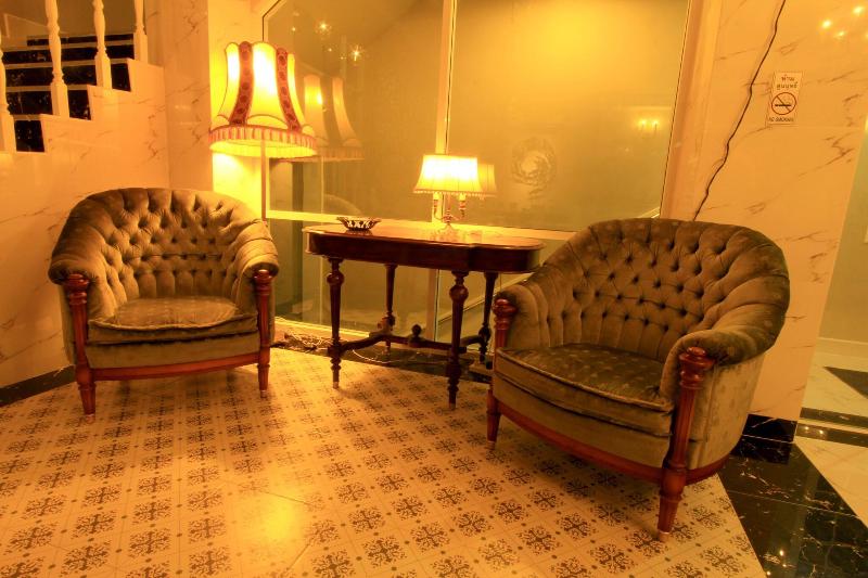V Ocean Palace - Lobi