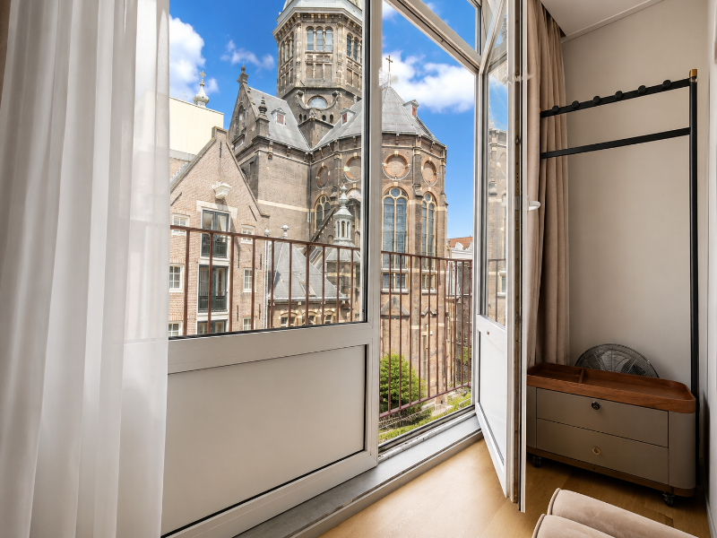 DE HERBERT AMSTERDAM - Oda