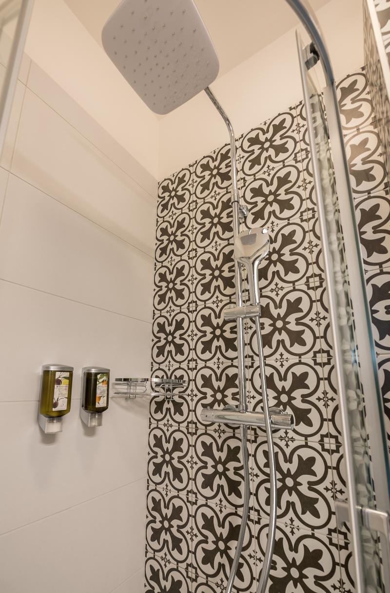 Letna Garden Suites - Oda