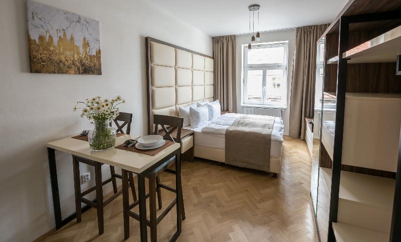 Letna Garden Suites - Oda