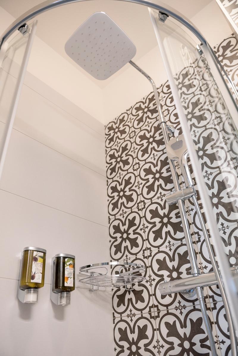 Letna Garden Suites - Oda
