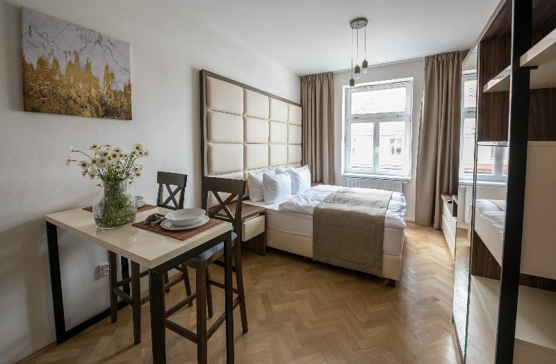 Letna Garden Suites - Oda