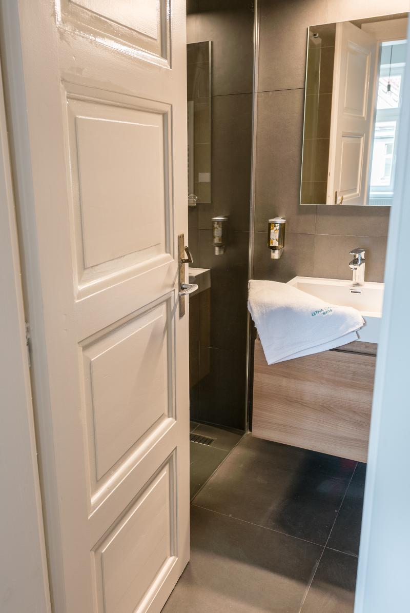 Letna Garden Suites - Oda