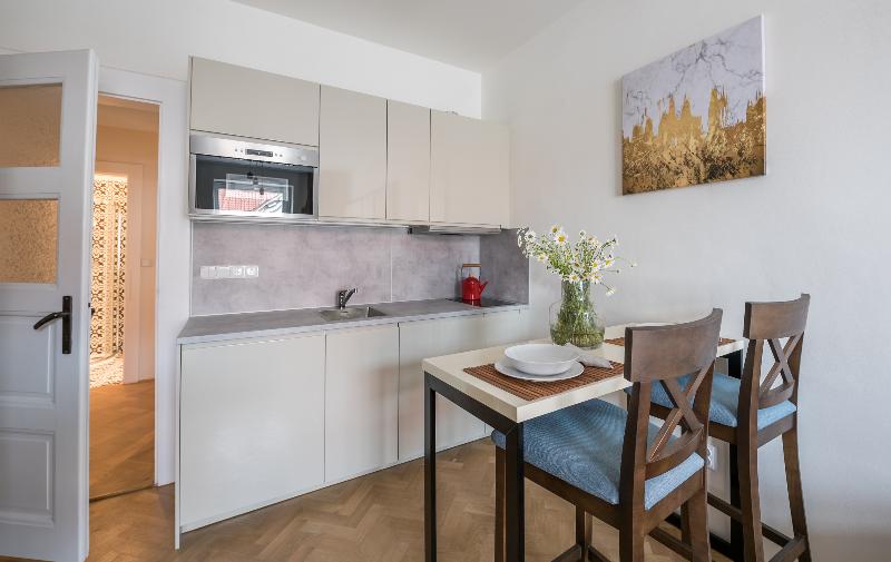 Letna Garden Suites - Oda