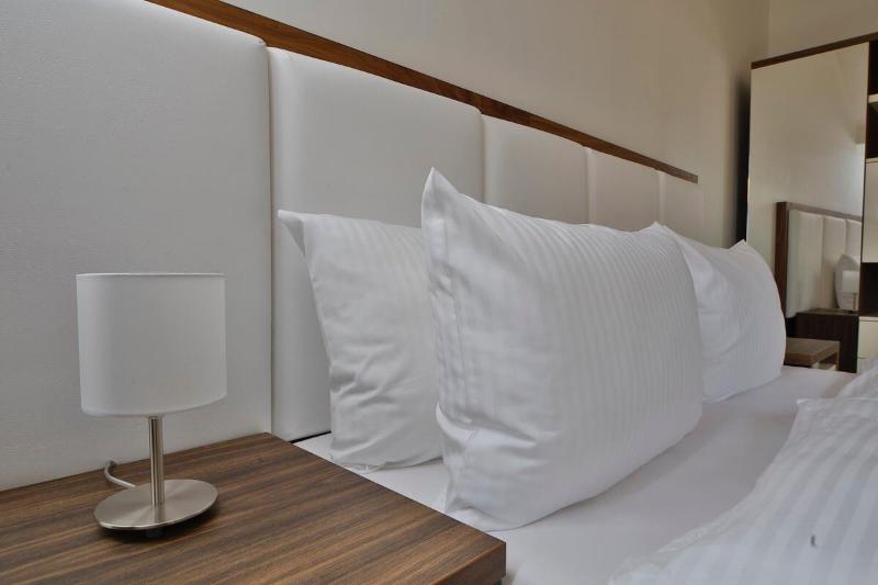 Letna Garden Suites - Oda