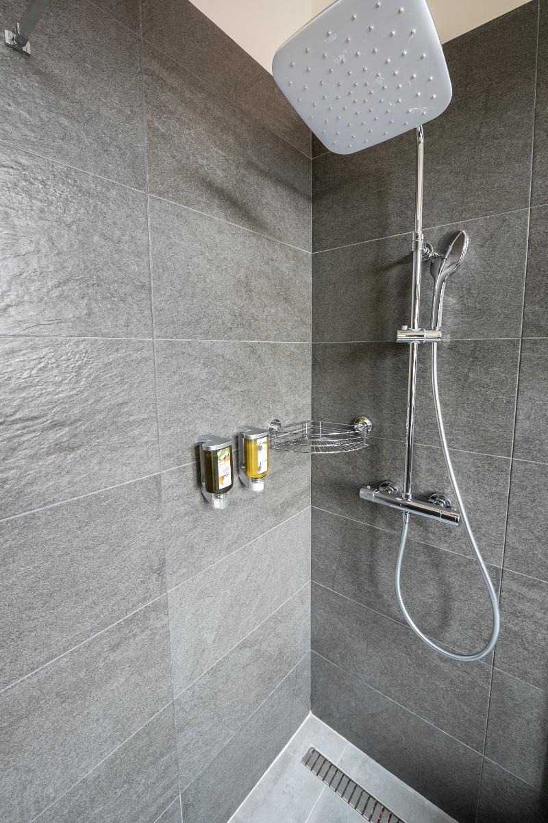 Letna Garden Suites - Oda