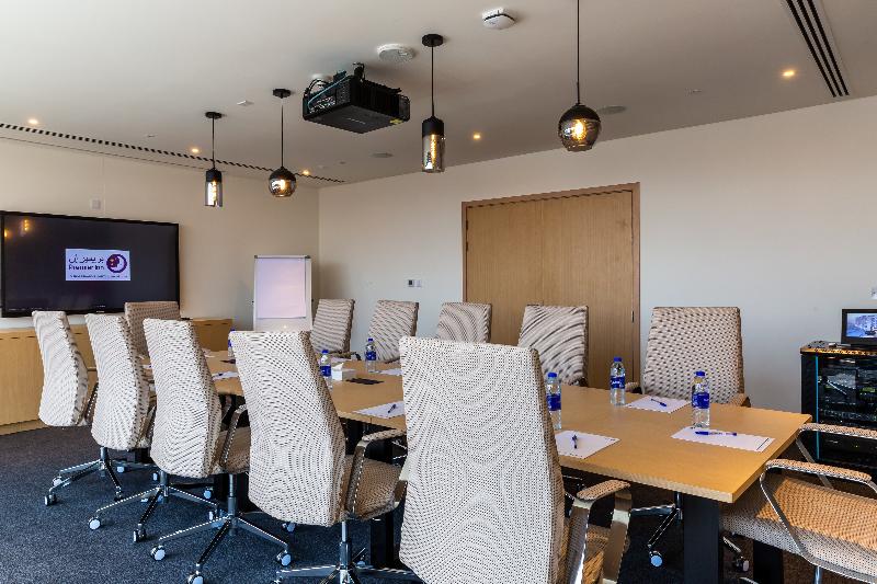 Premier Inn Dragon Mart Hotel - Toplantı