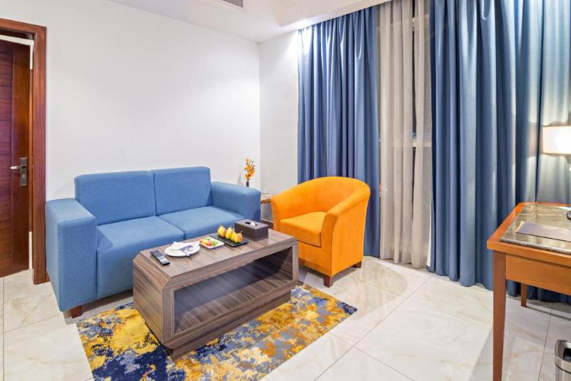 Jiwar Almasi Hotel - Oda