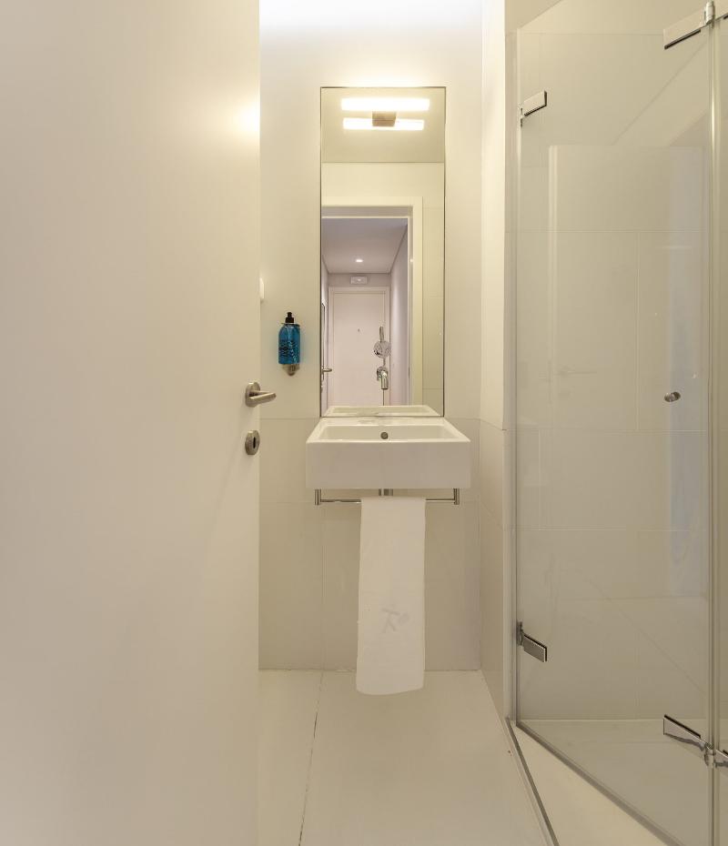 Lisbon Serviced Apartments Madalena - Oda