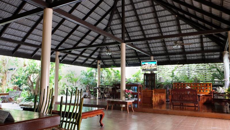 Baan Na Khon Hotel - Lobi