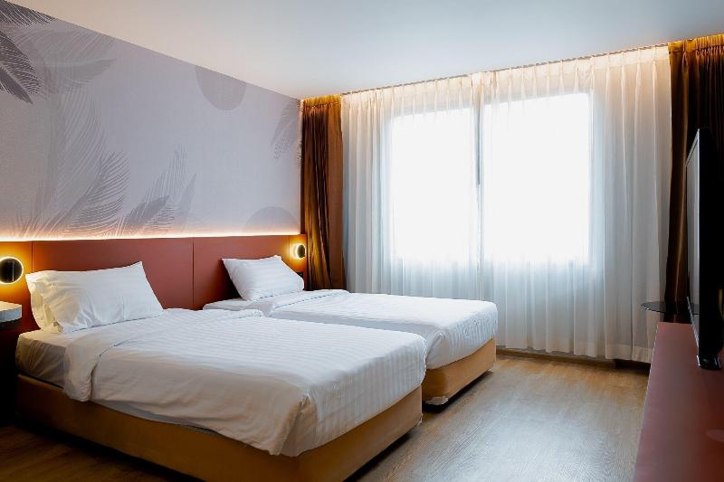 Buri Sriphu Hotel & Convention Centre - Oda
