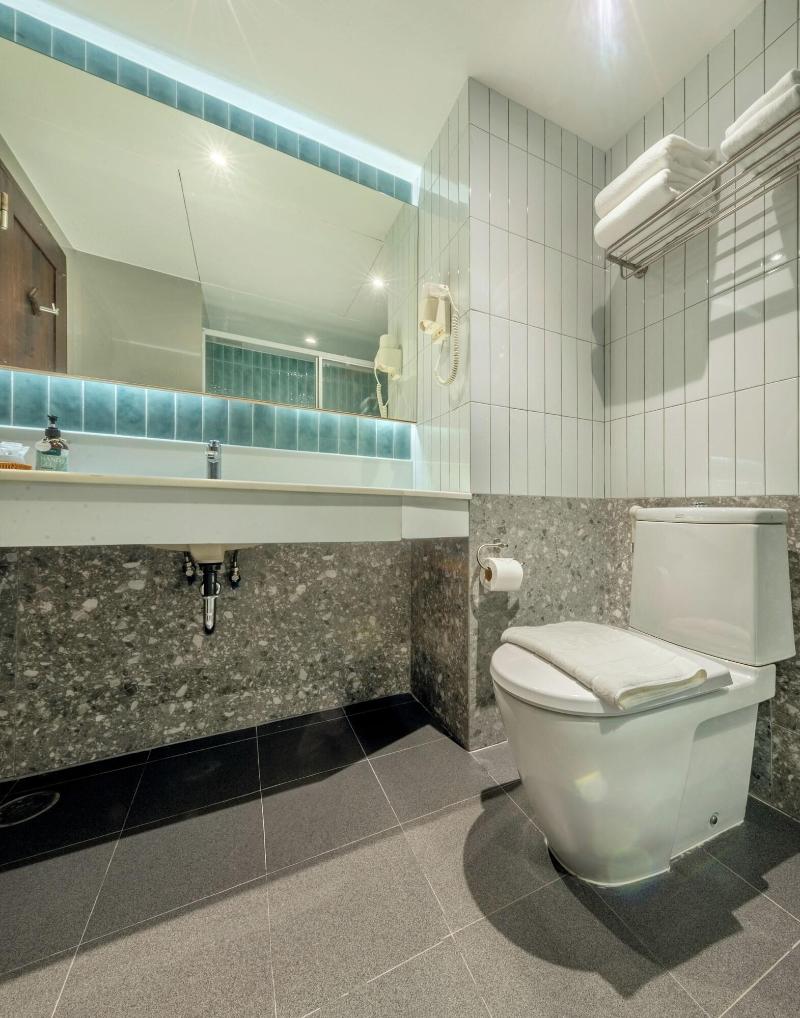 Buri Sriphu Hotel & Convention Centre - Oda