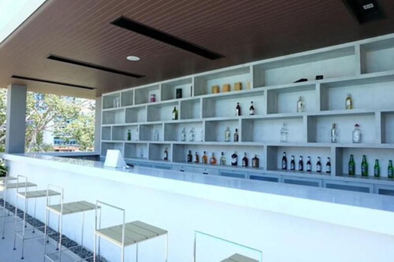 Season Five Hotel - Bar