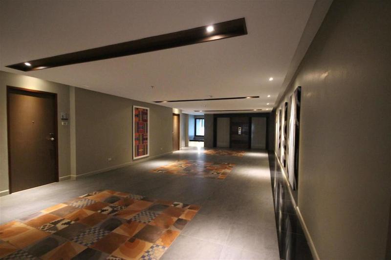 Season Five Hotel - Lobi