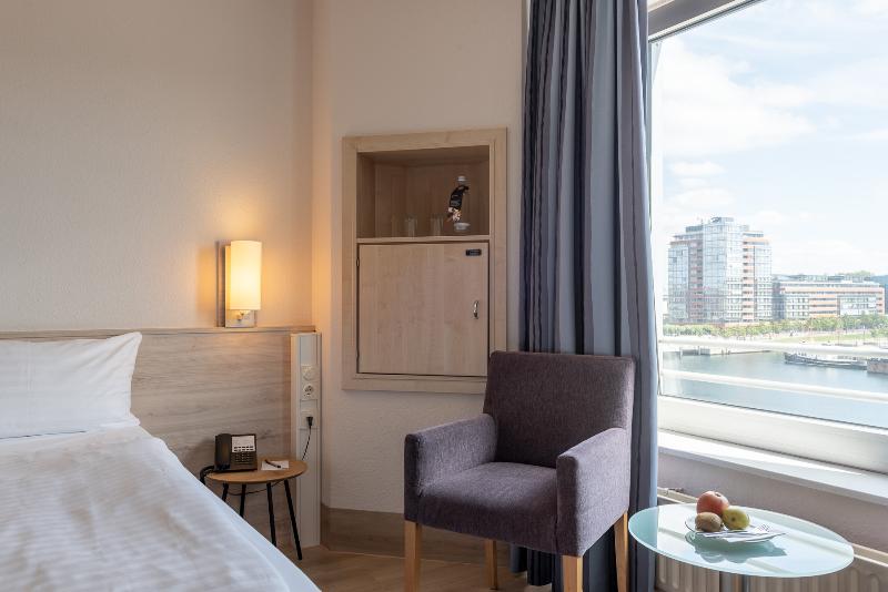 IntercityHotel Kiel - Oda