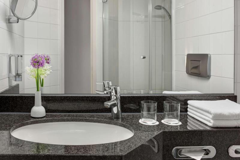 IntercityHotel Kiel - Oda