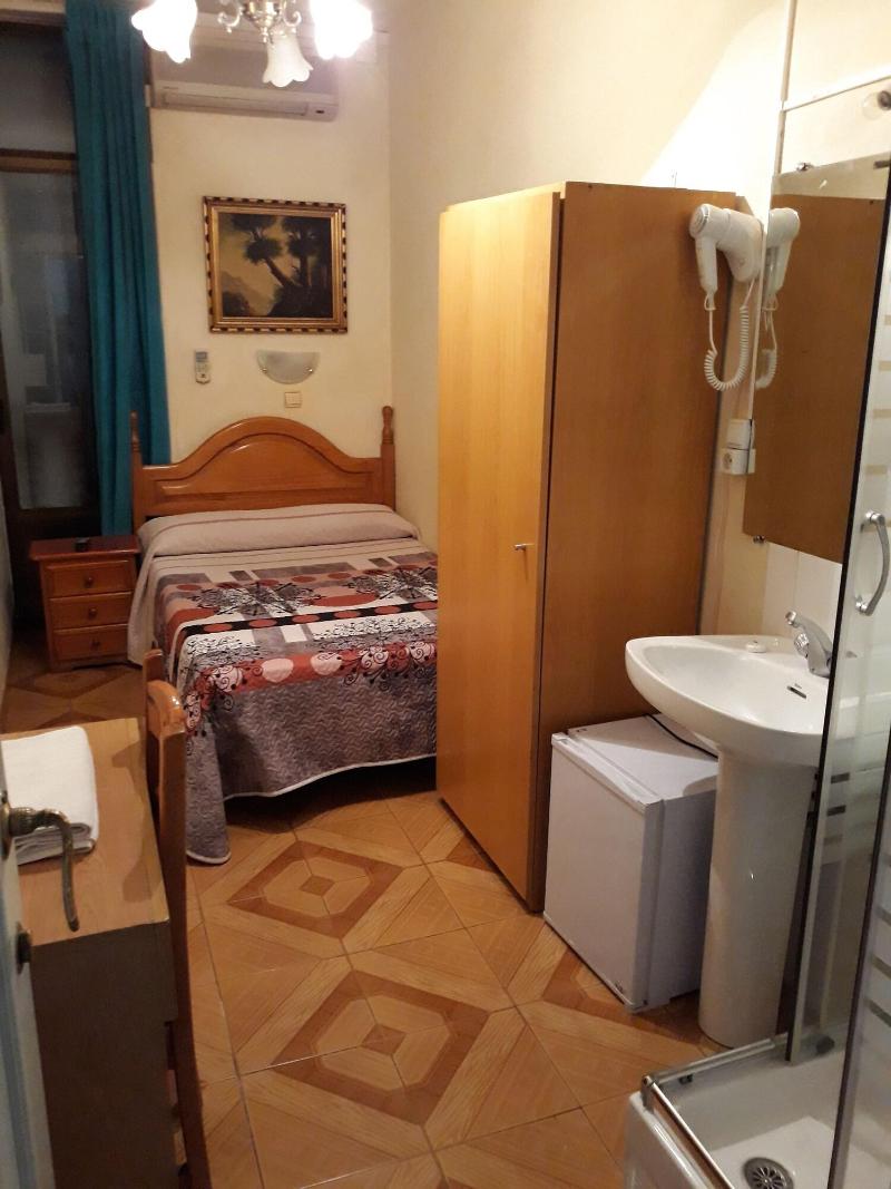 Hostal Fuentesol - Oda