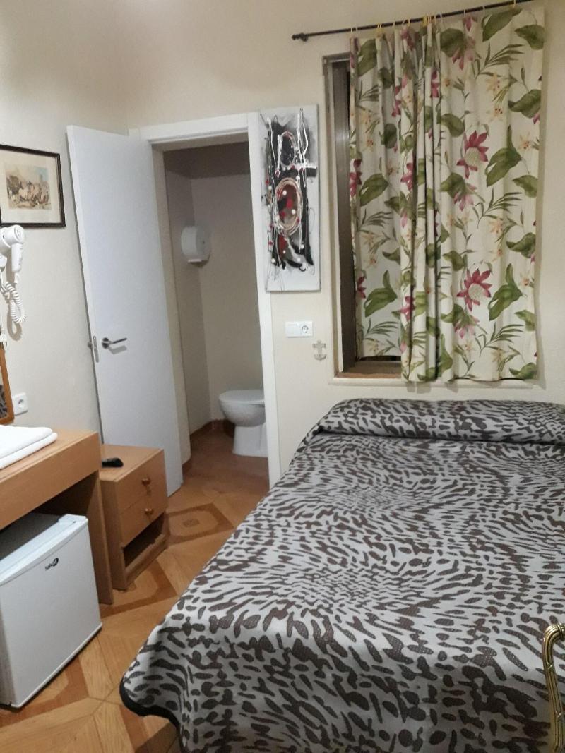 Hostal Fuentesol - Oda