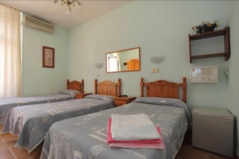 Hostal Fuentesol - Oda