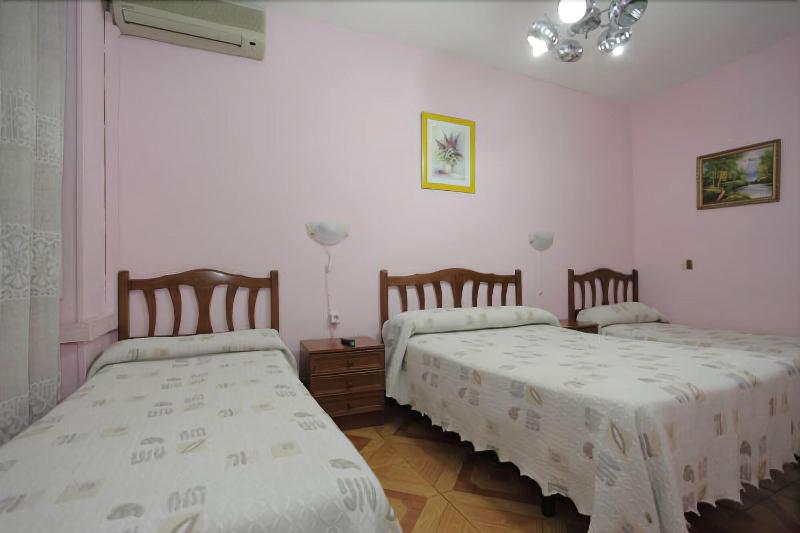 Hostal Fuentesol - Oda