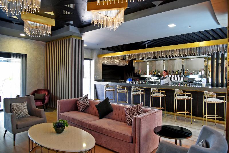 Royal Wings Hotel - Bar