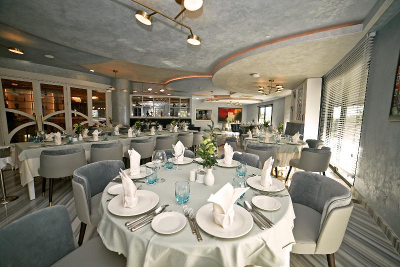 Royal Wings Hotel - Restoran