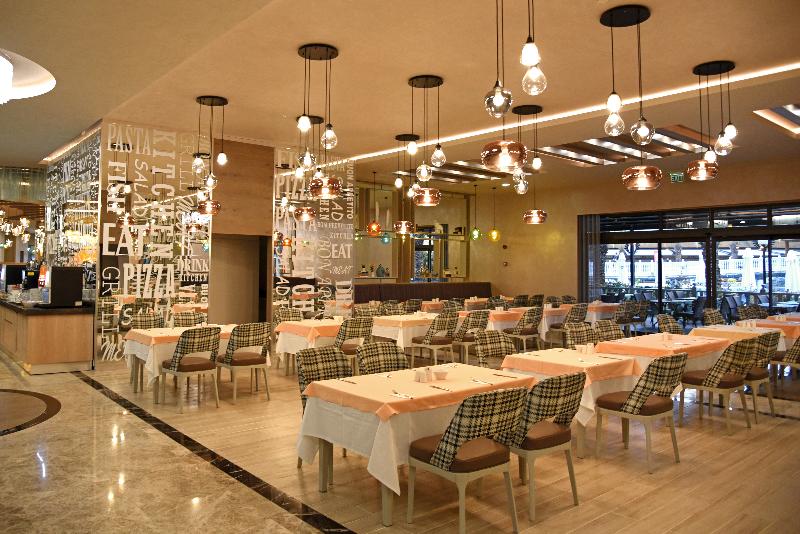Royal Wings Hotel - Restoran