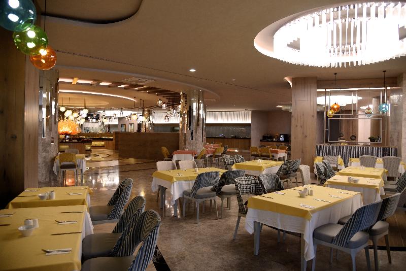 Royal Wings Hotel - Restoran