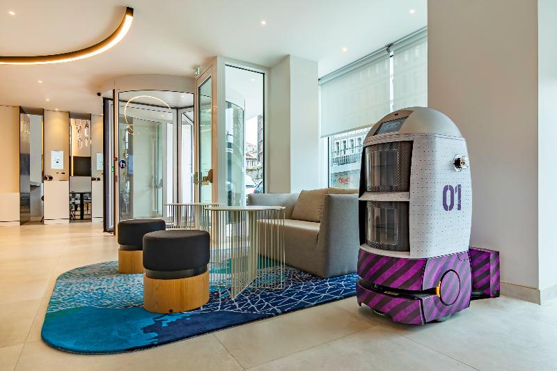 Yotel Porto - Lobi